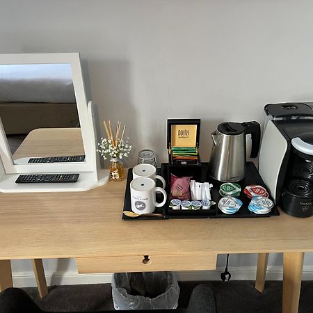 몰든 White Horse B&B 외부 사진