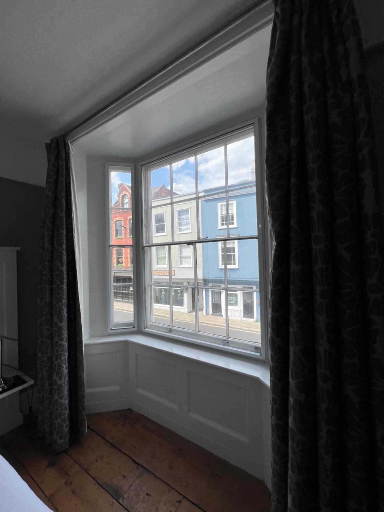 몰든 White Horse B&B 외부 사진