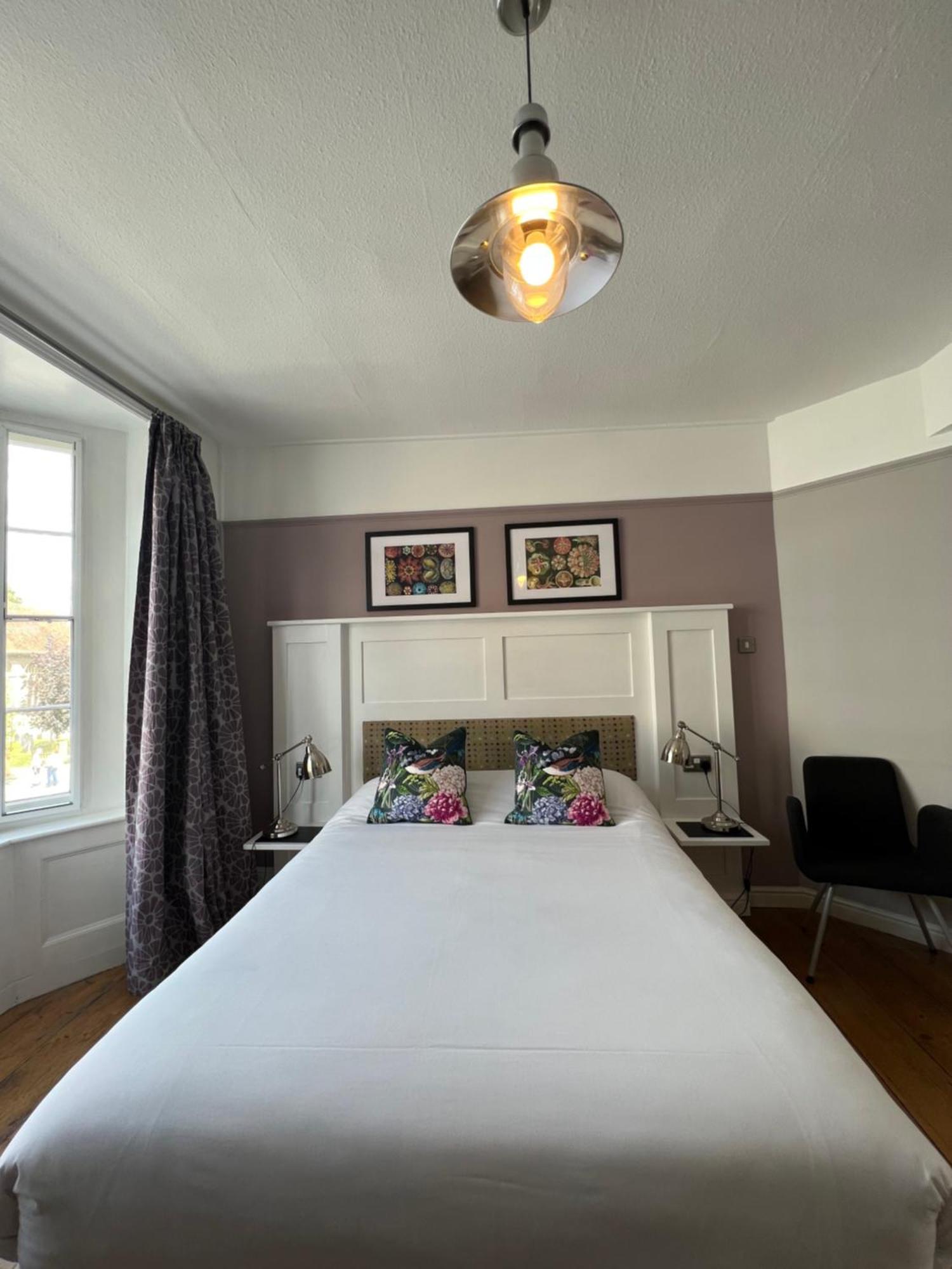 몰든 White Horse B&B 외부 사진