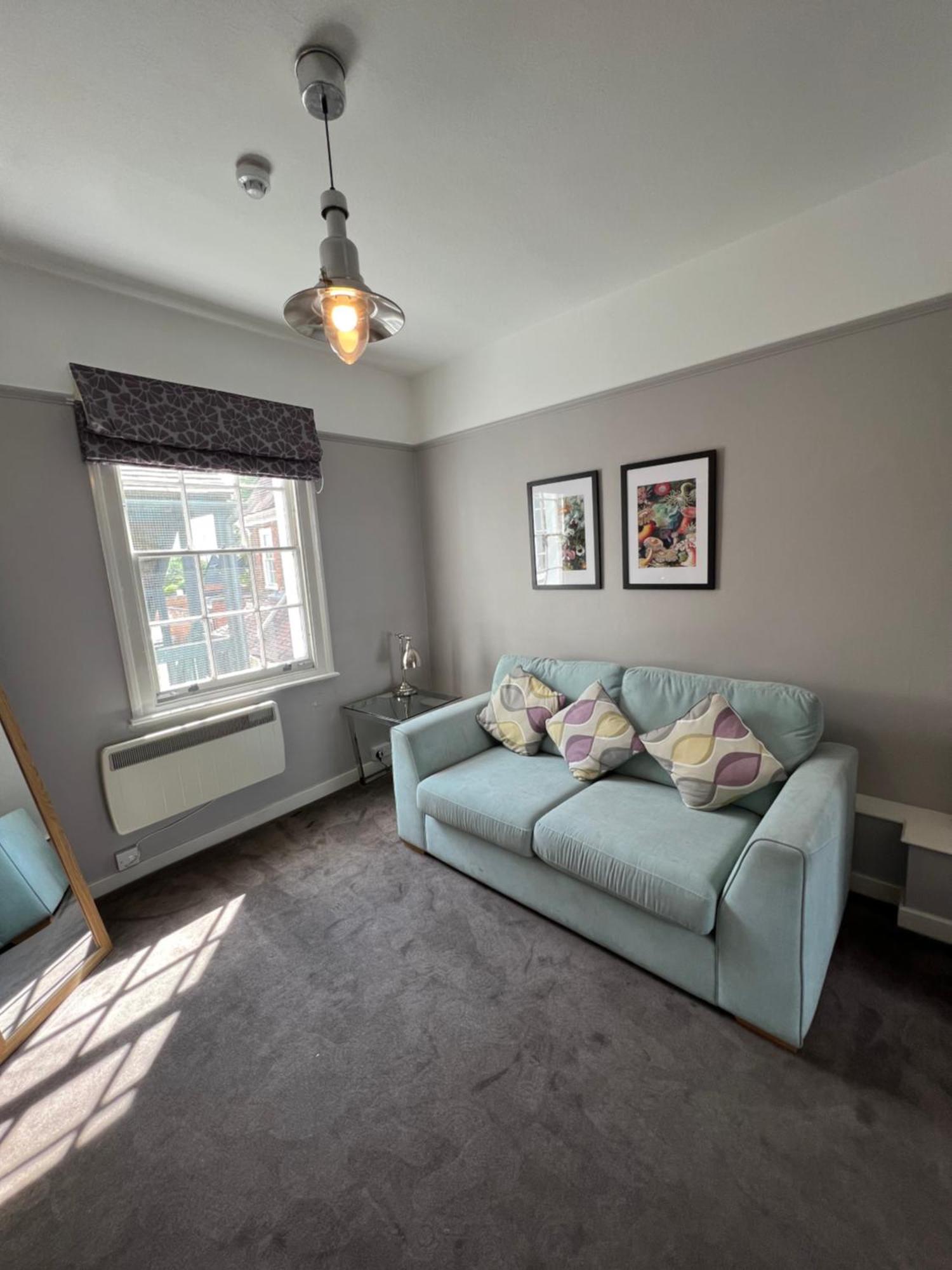 몰든 White Horse B&B 외부 사진