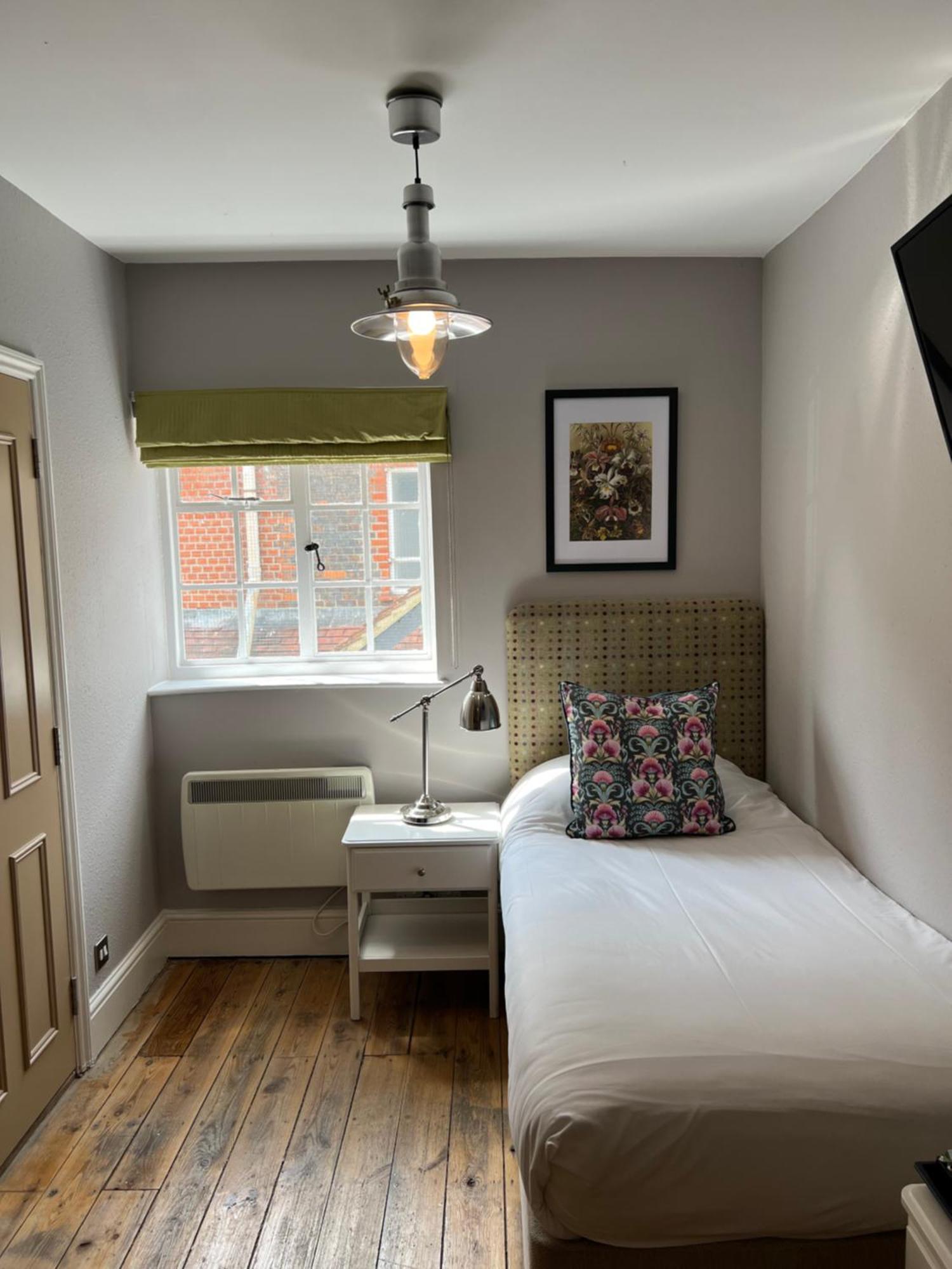 몰든 White Horse B&B 외부 사진