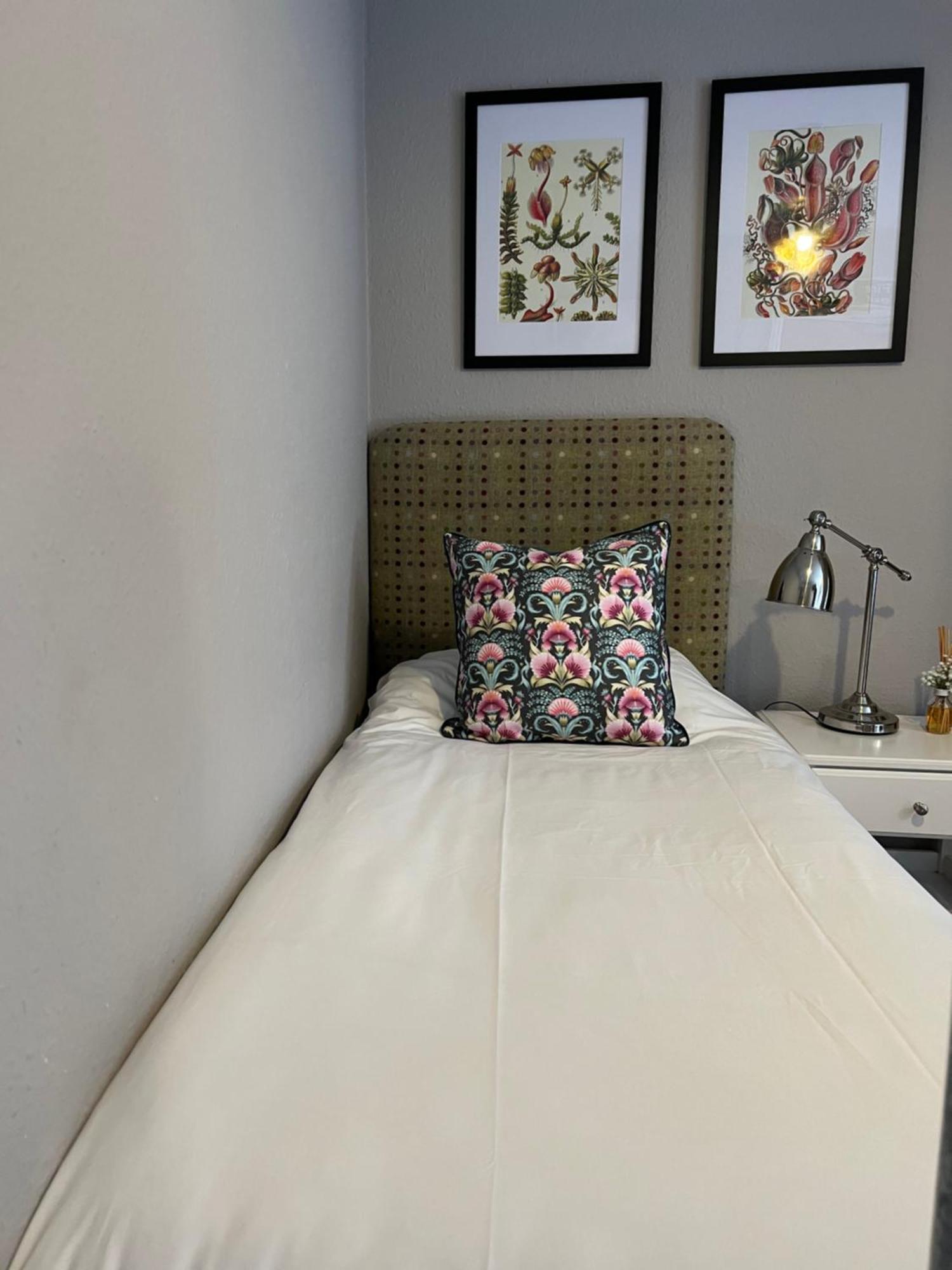 몰든 White Horse B&B 외부 사진