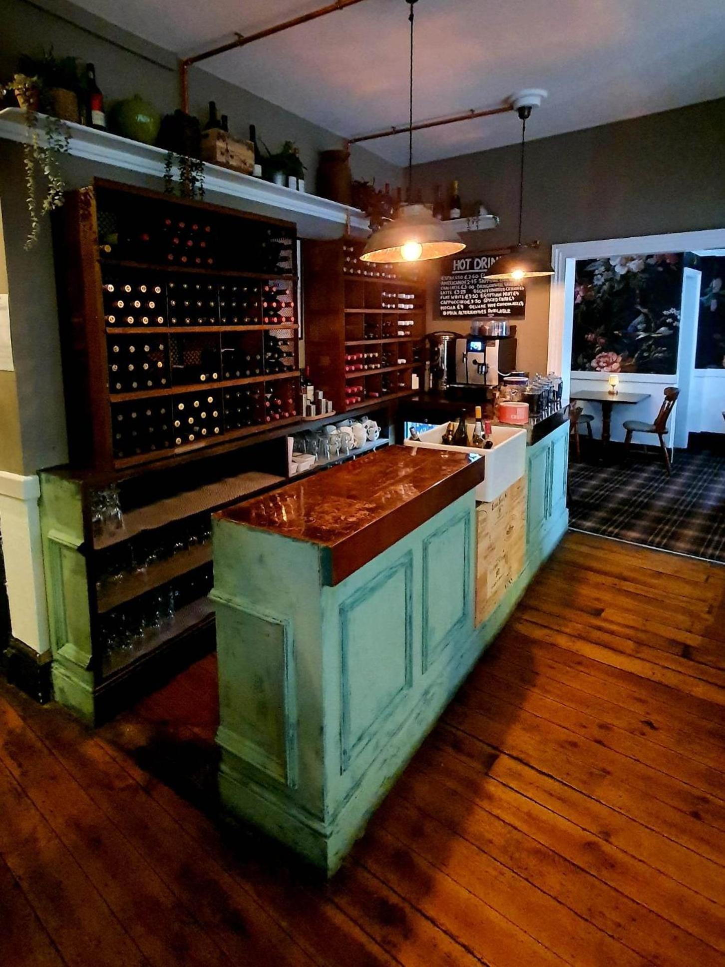 몰든 White Horse B&B 외부 사진