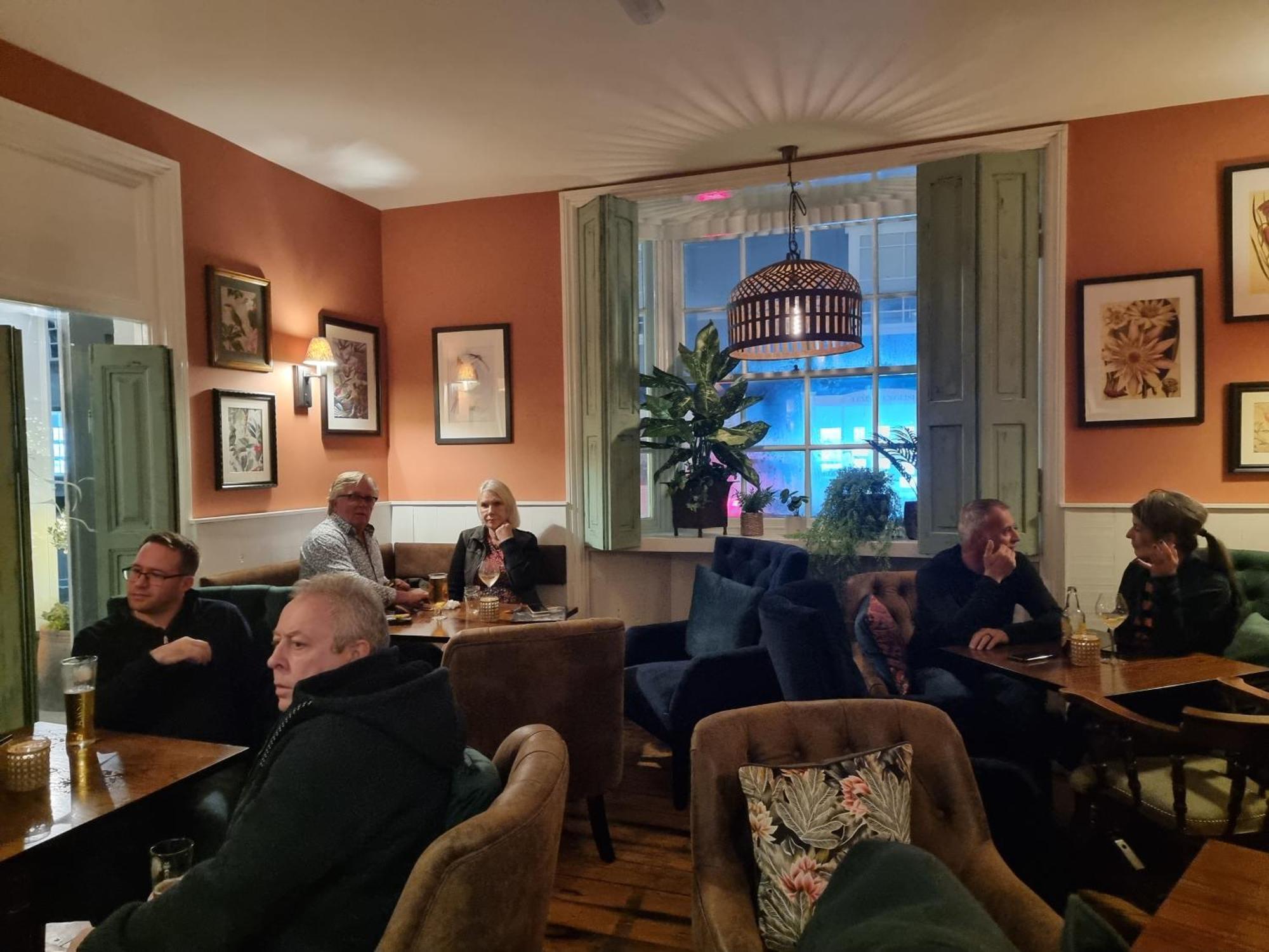 몰든 White Horse B&B 외부 사진