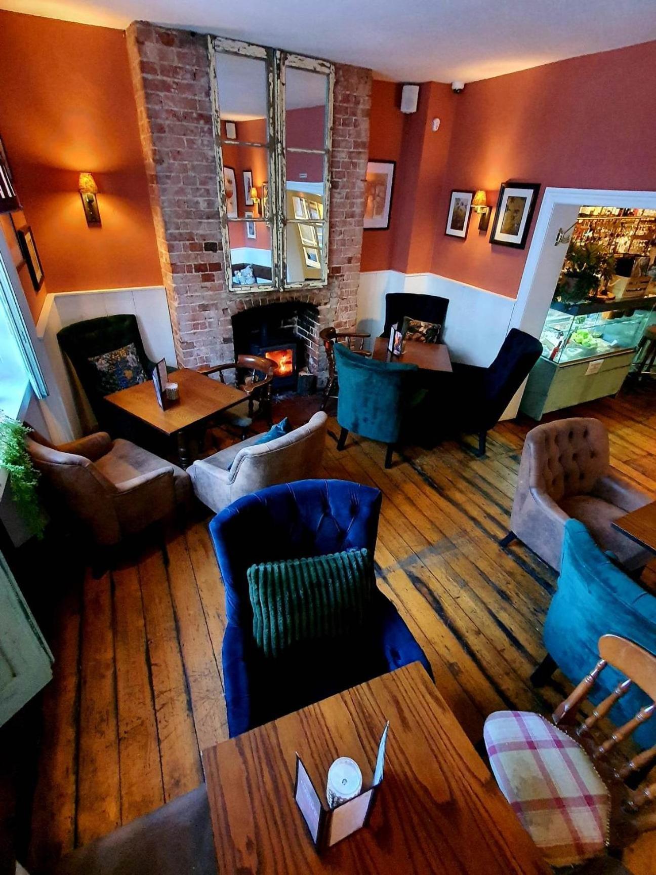 몰든 White Horse B&B 외부 사진
