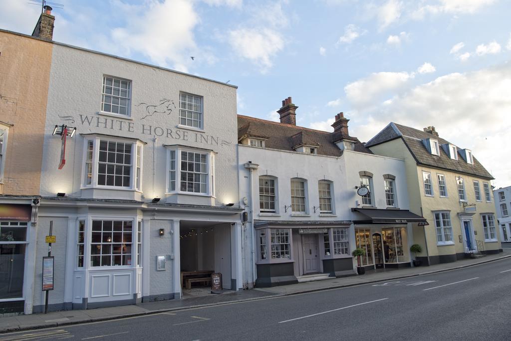 몰든 White Horse B&B 외부 사진